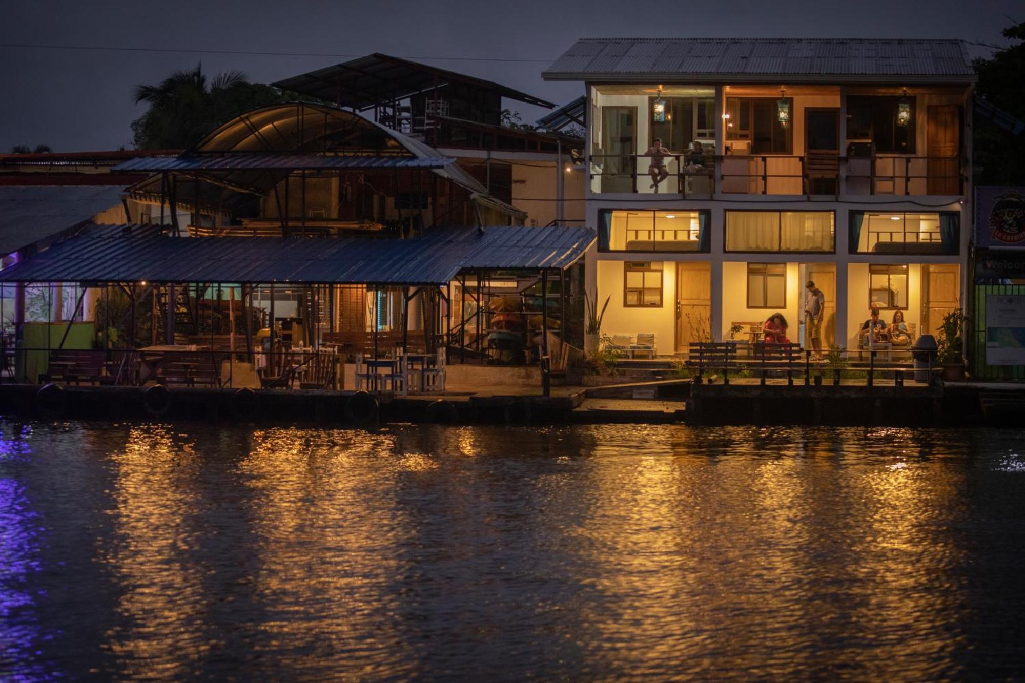 Hotel Pura Natura Riverside Tortuguero Eksteriør billede